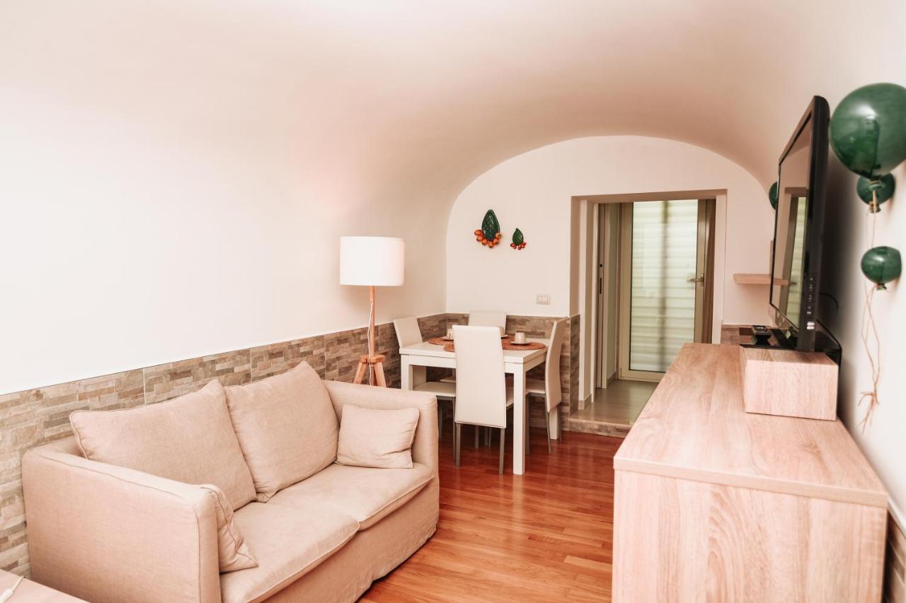 Casali - Apulian Charming Apartment Bari Exterior photo